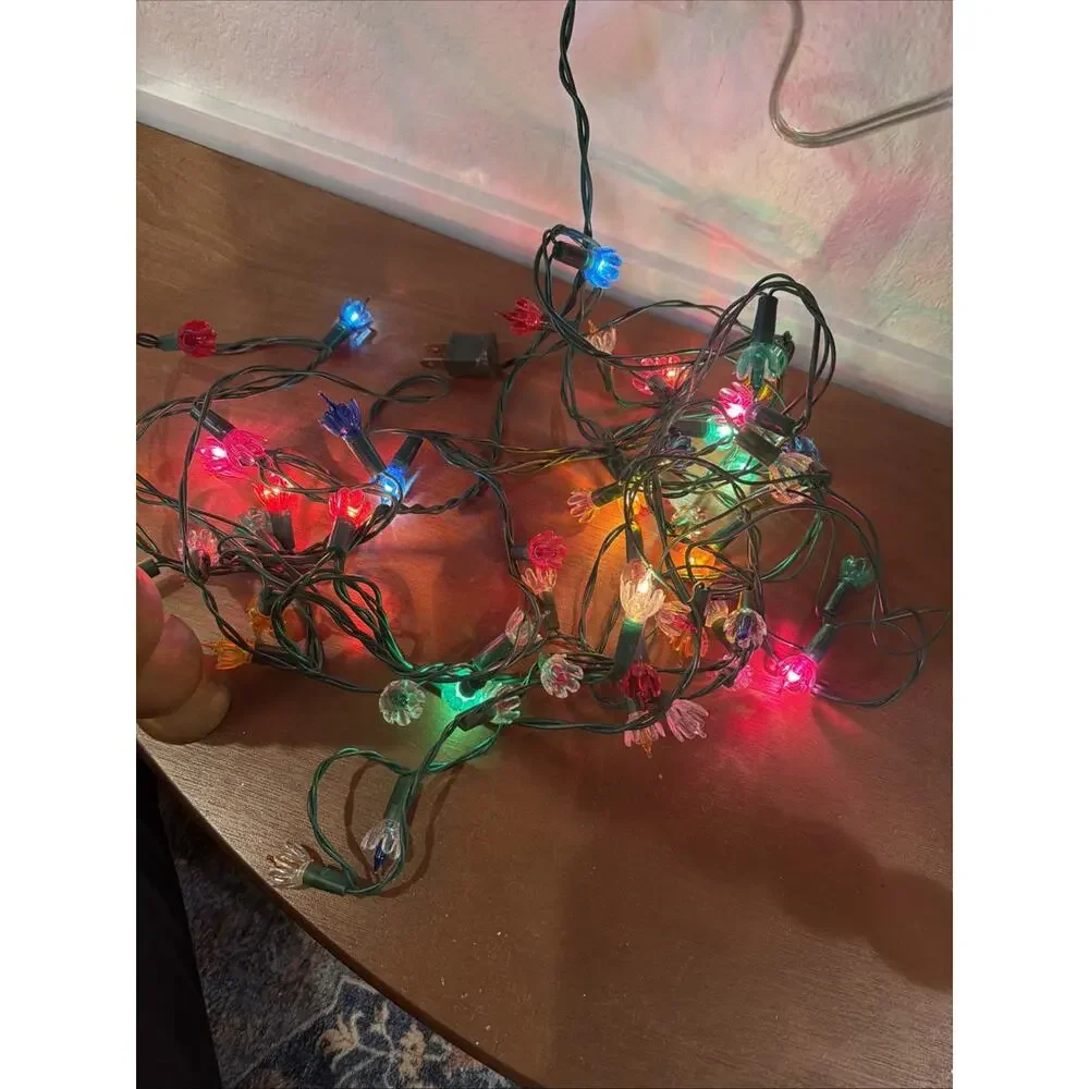 Vintage Tulip Colored, Blinking Christmas Lights. 50 Count. - Picture 1 of 5